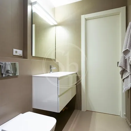 Apartment Con Terraza Junto A Paseo De Gracia