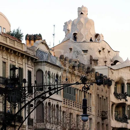 Con Terraza Junto A Paseo De Gracia Διαμέρισμα Βαρκελώνη