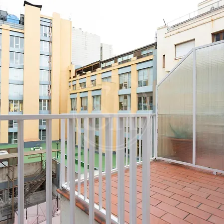 Con Terraza Junto A Paseo De Gracia Διαμέρισμα