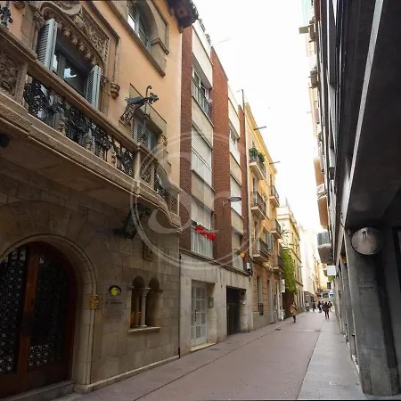 Con Terraza Junto A Paseo De Gracia